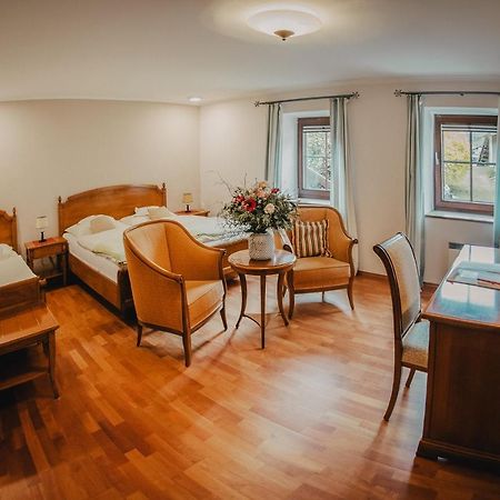 Landhotel Neugebauer Löllinggraben Buitenkant foto