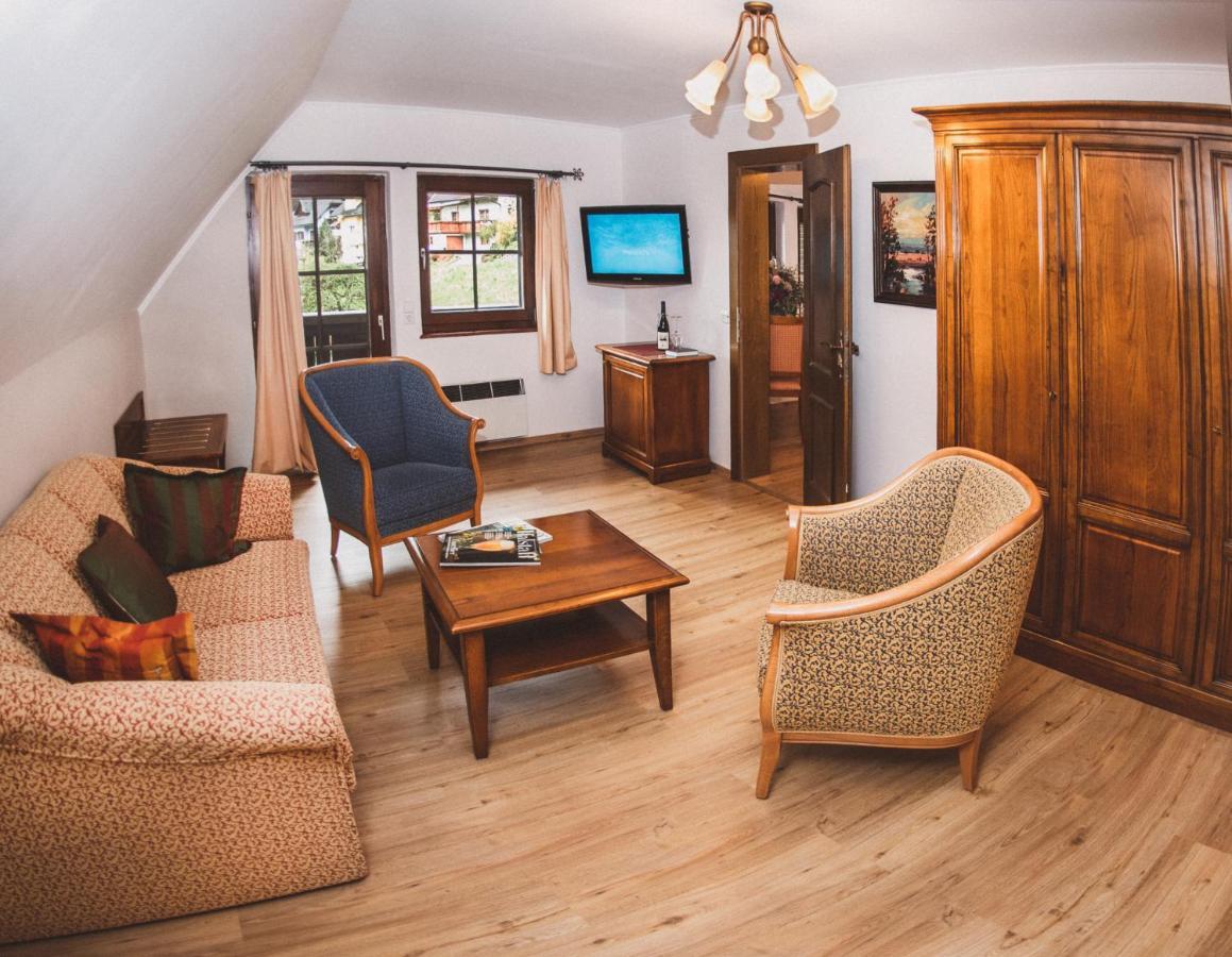 Landhotel Neugebauer Löllinggraben Buitenkant foto