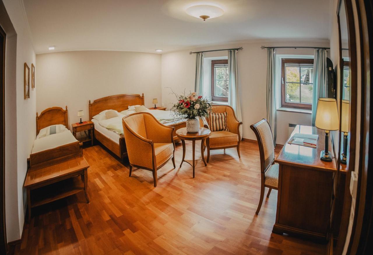 Landhotel Neugebauer Löllinggraben Buitenkant foto